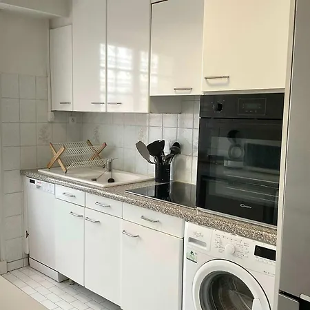Lympia - One Bedroom Near The Port * Nice