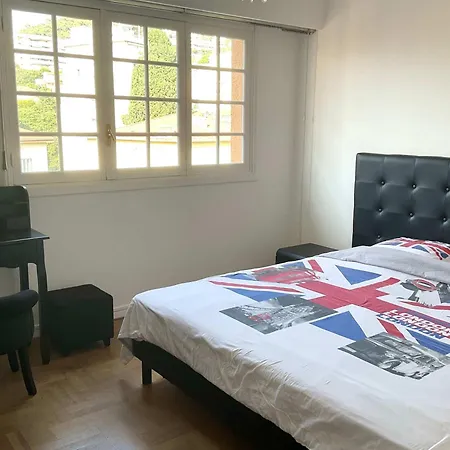 Lympia - One Bedroom Near The Port *